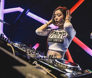 音乐瞬间（4个版本）音乐简谱