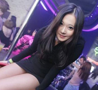 雨吻花（刘北祥词 张艺军曲）音乐简谱